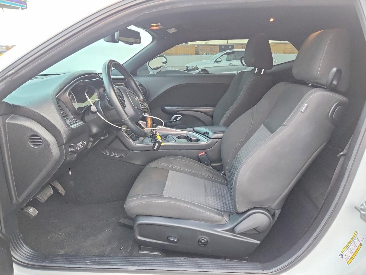 2020 Dodge Challenger Sxt - zdjęcie 7