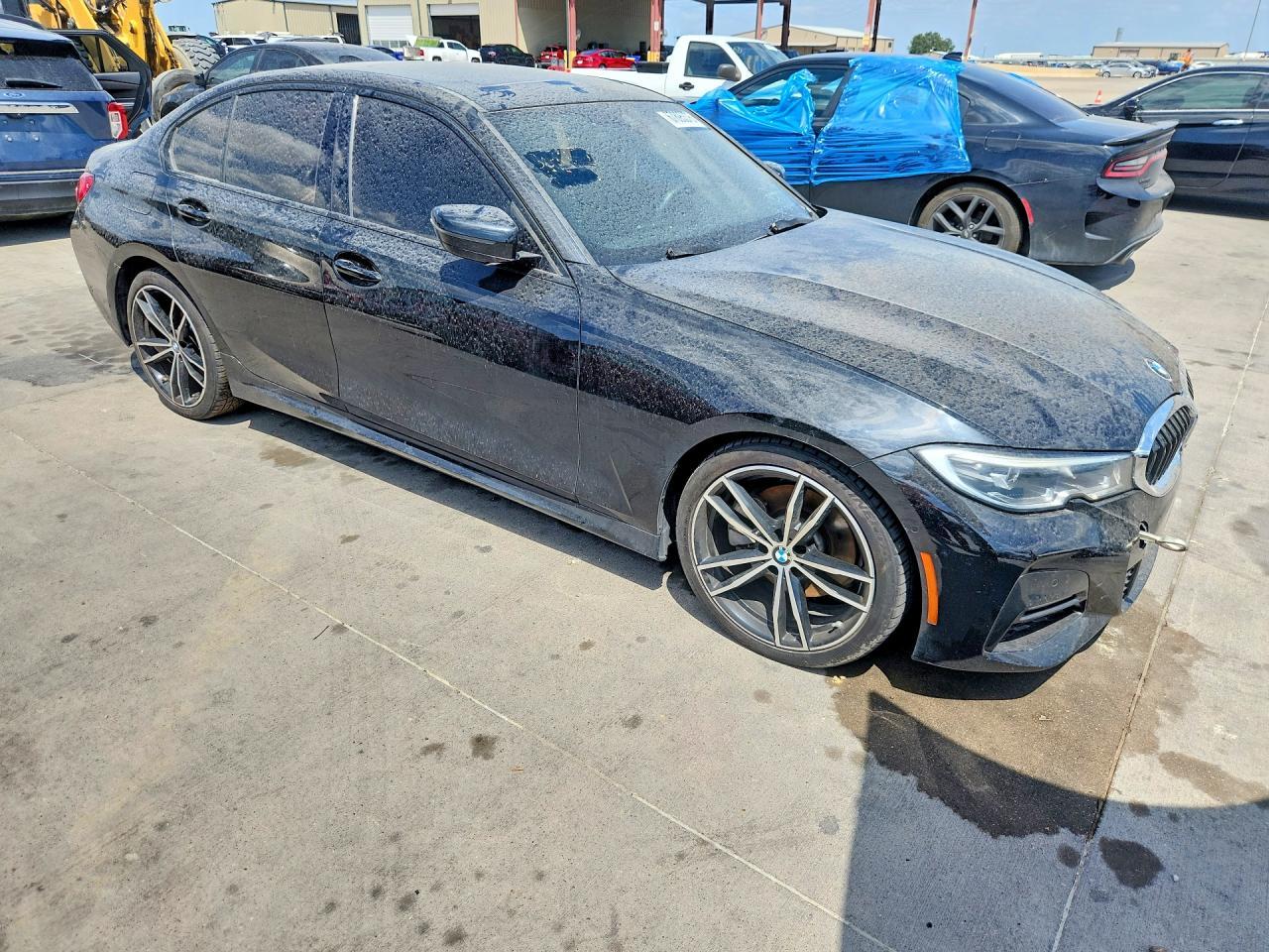2021 BMW 330I - zdjęcie 4