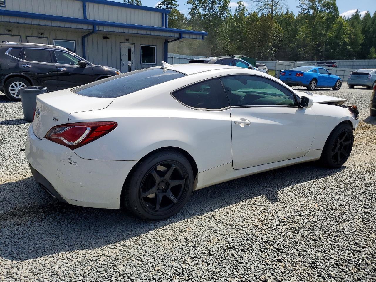 2013 Hyundai Genesis Coupe 2.0T - zdjęcie 3