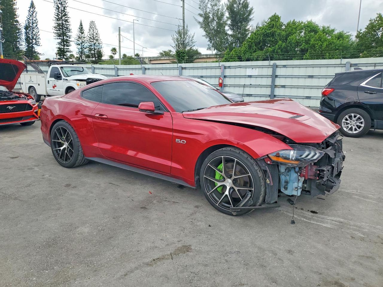 2021 Ford Mustang Gt - zdjęcie 4