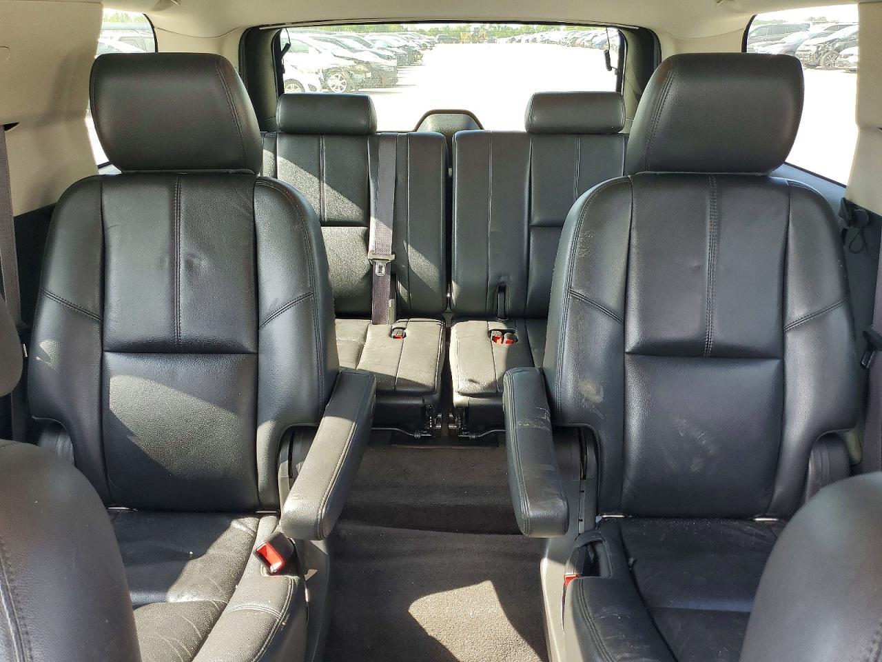 2013 Chevrolet Tahoe C1500 Lt - zdjęcie 10