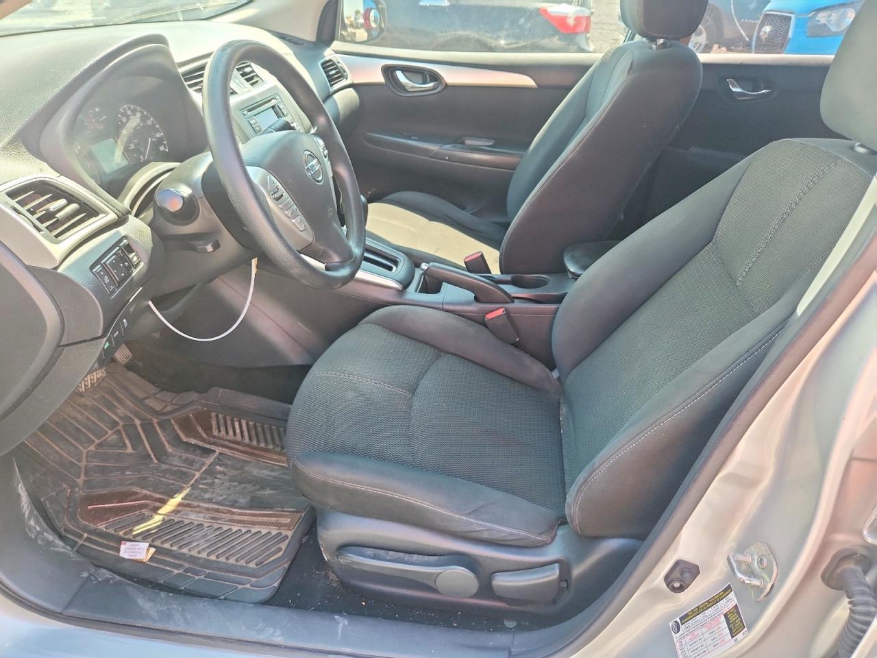 2017 Nissan Sentra S - zdjęcie 7