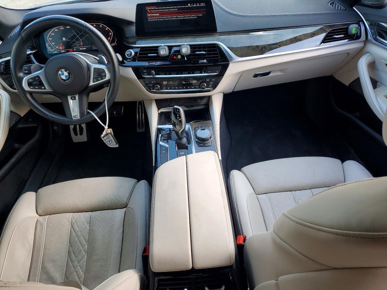 2020 BMW Seria 5 M550i - zdjęcie 8