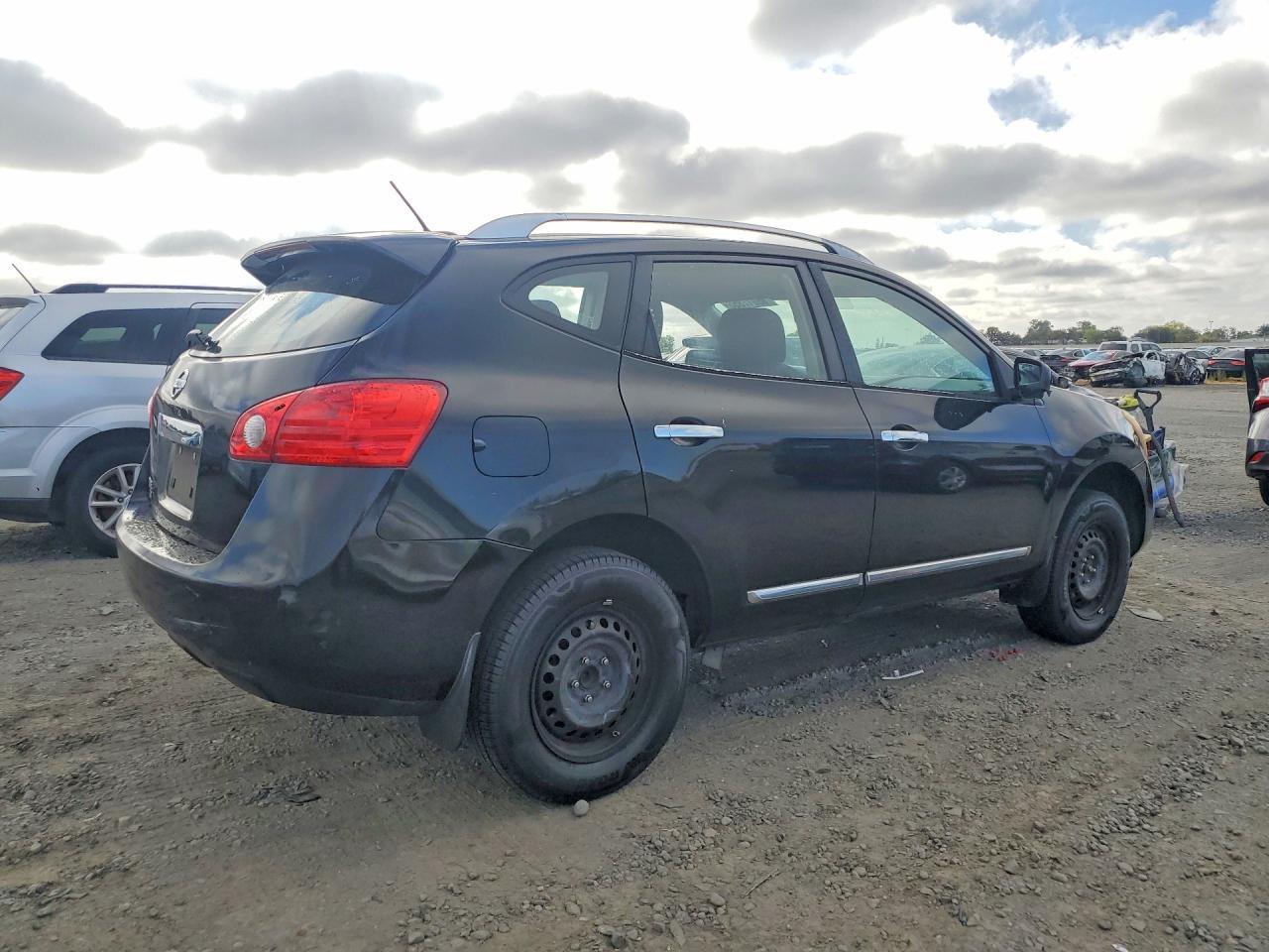 2014 Nissan Rogue Select S - zdjęcie 3