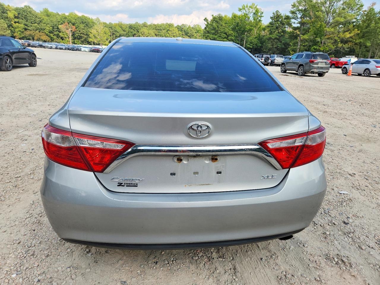 2015 Toyota Camry Xle - zdjęcie 6