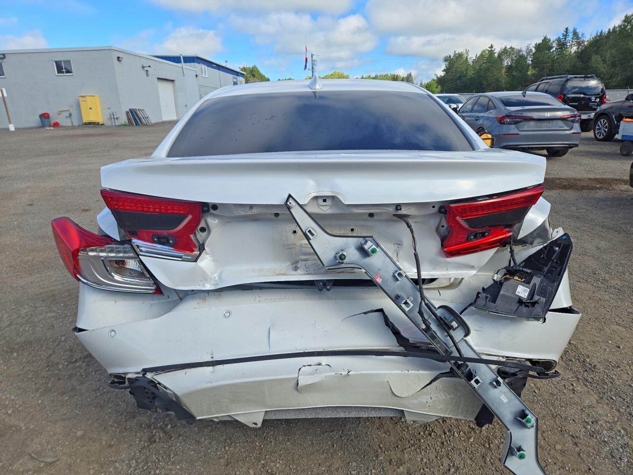 2021 Honda Accord Touring - zdjęcie 6