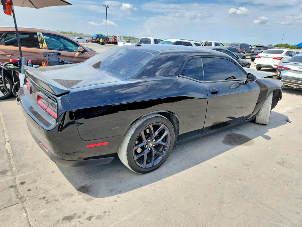 2021 Dodge Challenger Gt - zdjęcie 3