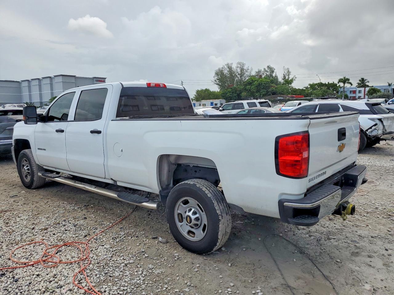 2017 Chevrolet Silverado C2500 Heavy Duty - zdjęcie 2
