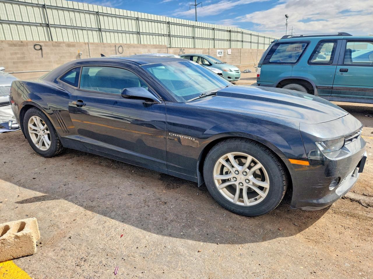 2015 Chevrolet Camaro Ls - zdjęcie 4