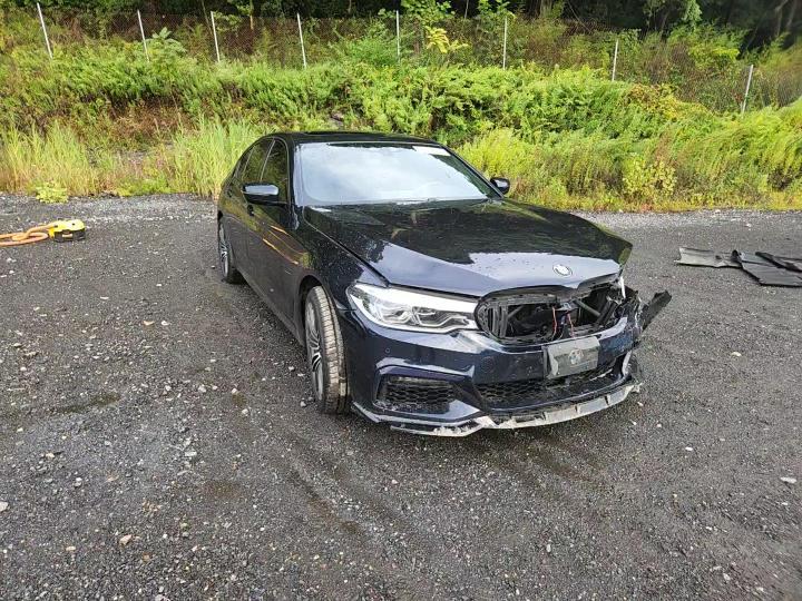 2020 BMW Seria 5 540i - zdjęcie 9