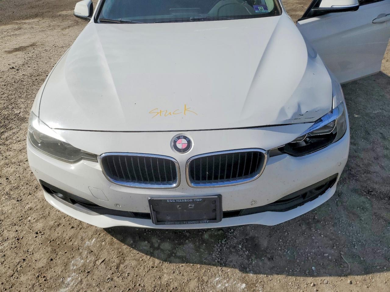 2017 BMW Seria 3 320i - zdjęcie 11