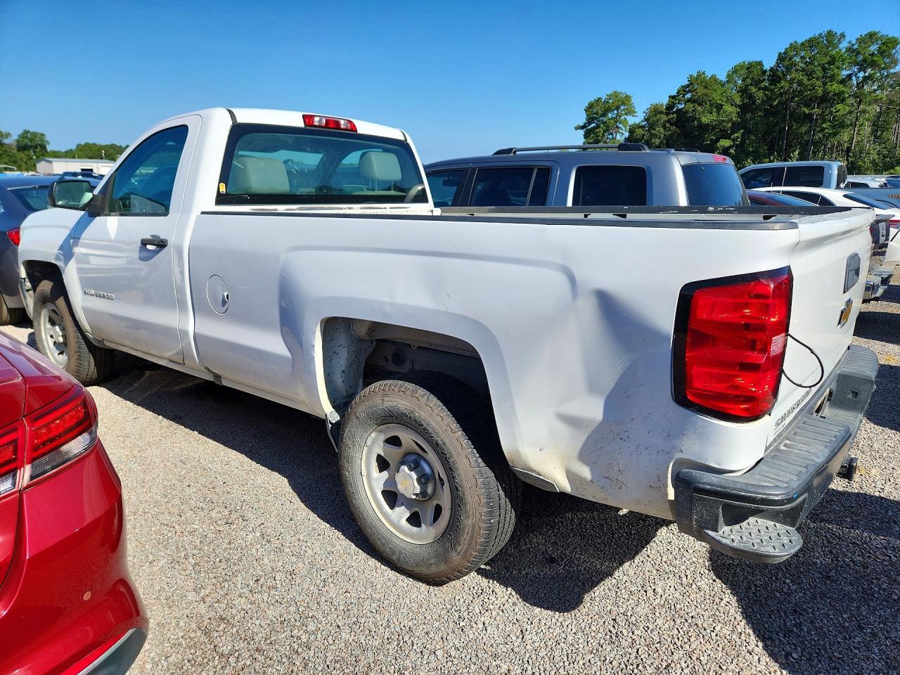 2018 Chevrolet Silverado C1500 - zdjęcie 2