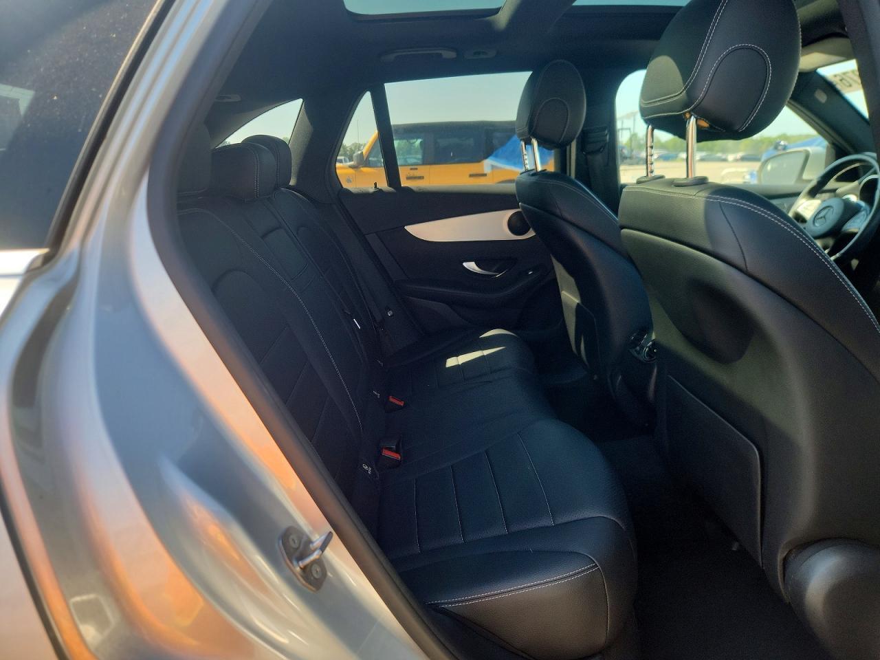 2017 Mercedes-Benz Glc 300 4Matic - zdjęcie 11