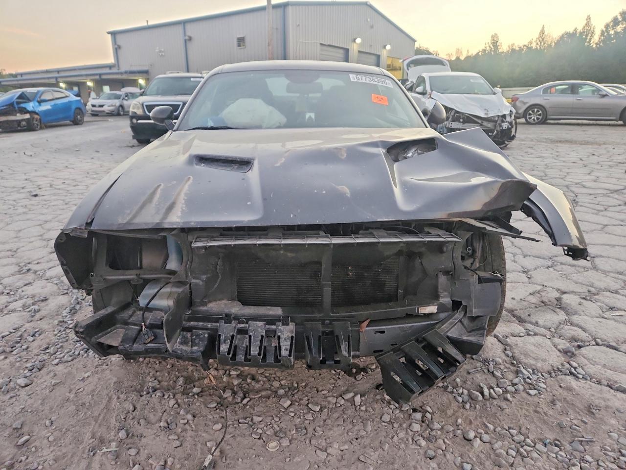 2021 Dodge Challenger Sxt - zdjęcie 5