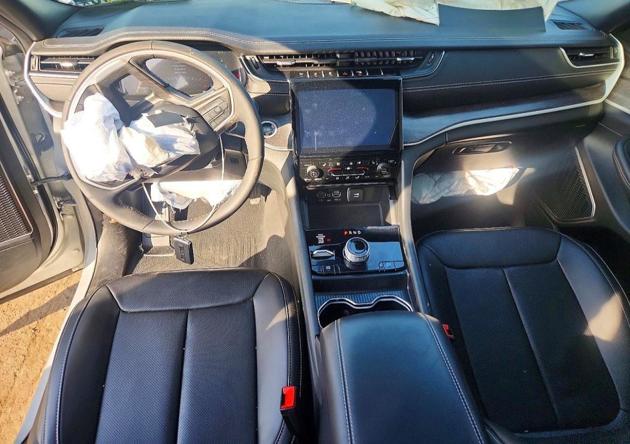 2025 Jeep Grand Cherokee 4Xe - zdjęcie 8