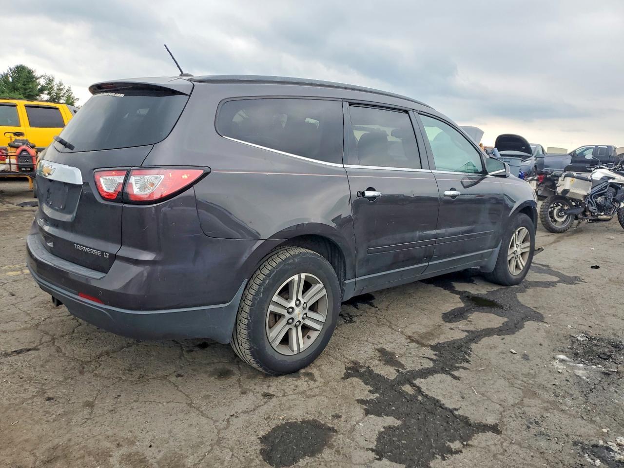 2015 Chevrolet Traverse Lt - zdjęcie 3