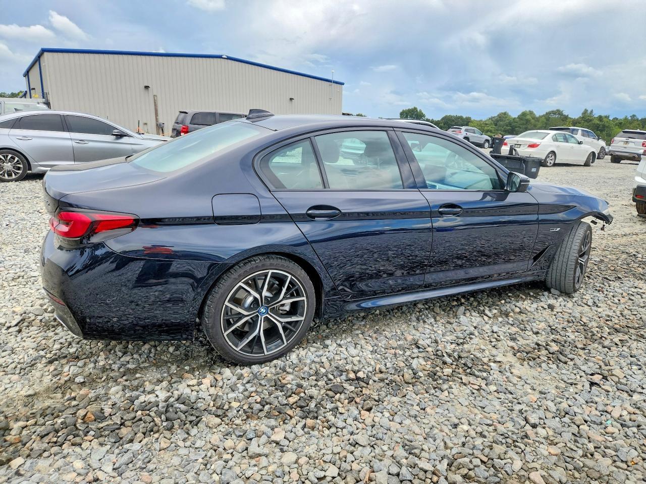 2022 BMW 530E - zdjęcie 3