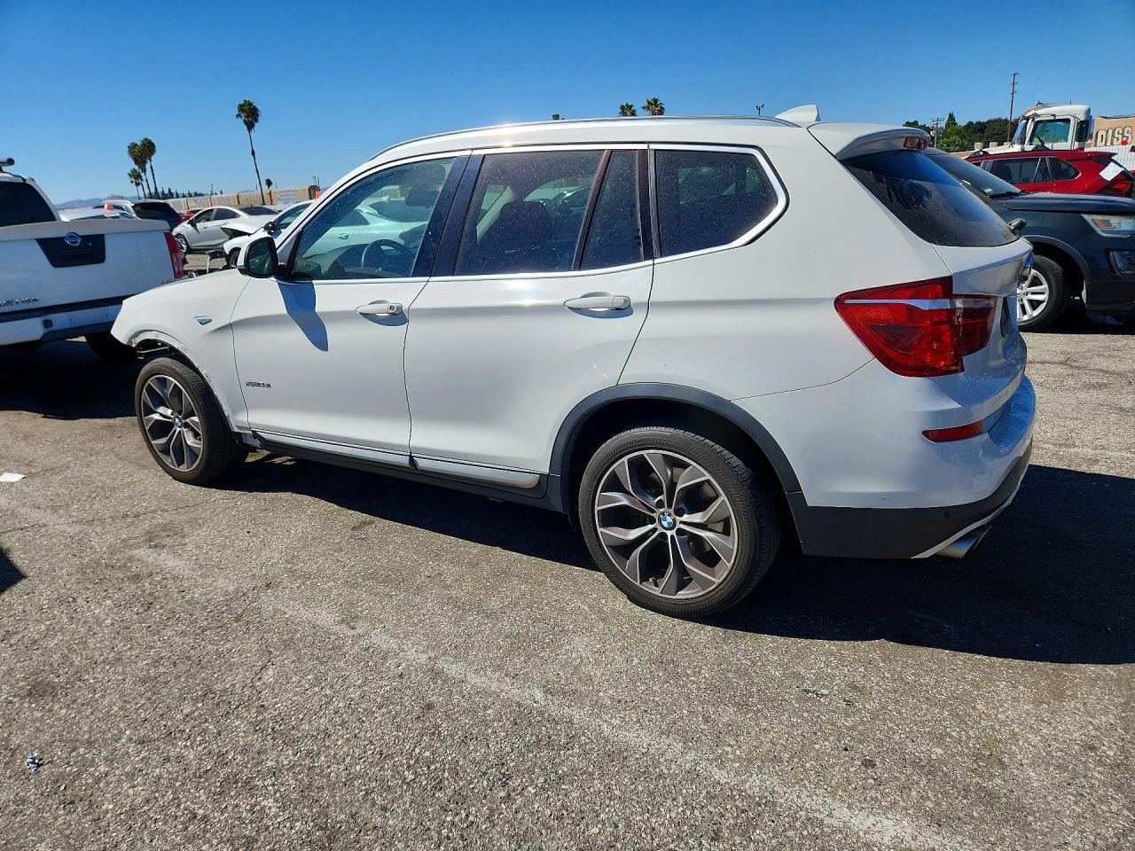 2015 BMW X3 xDrive28I - zdjęcie 2