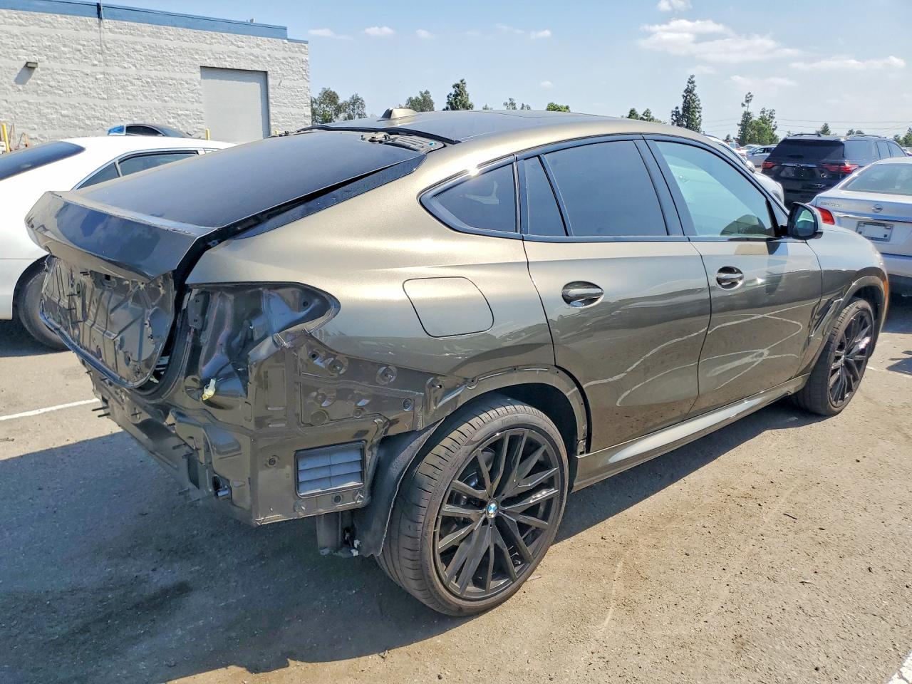 2026 BMW X6 xDrive40I - zdjęcie 3