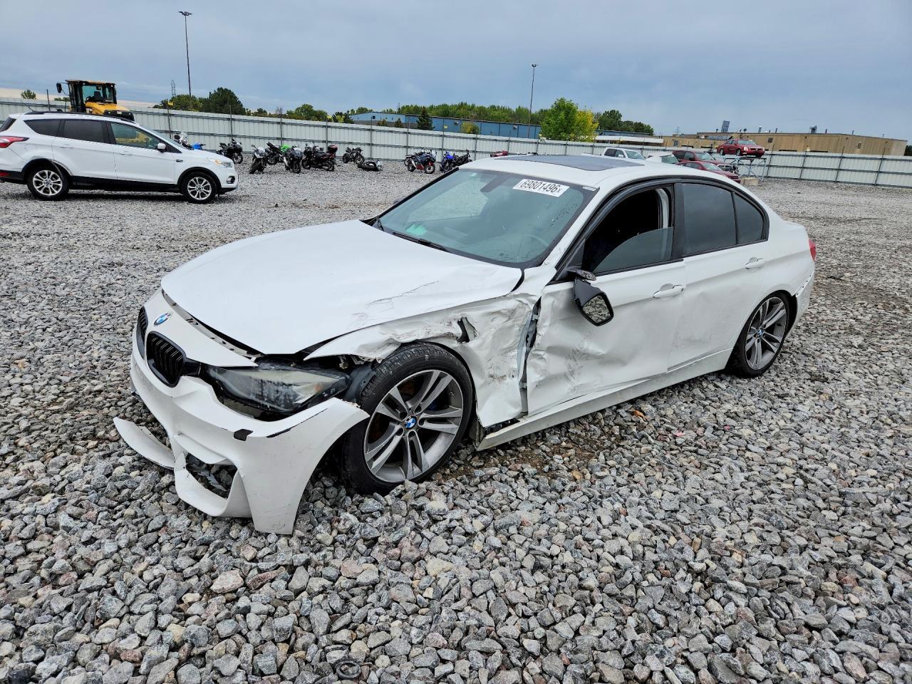2013 BMW Seria 3 328i - zdjęcie główne