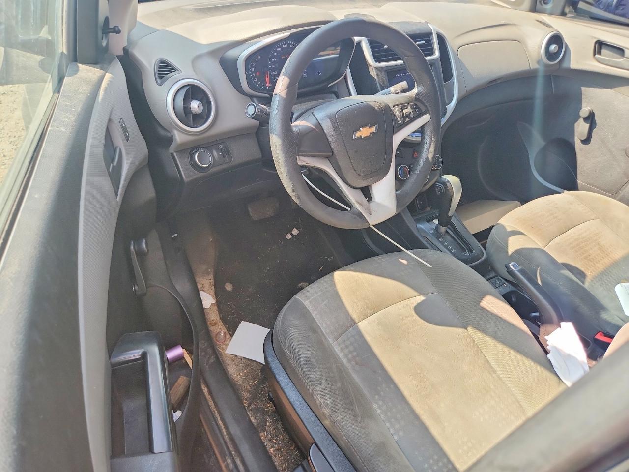 2018 Chevrolet Sonic Ls - zdjęcie 8
