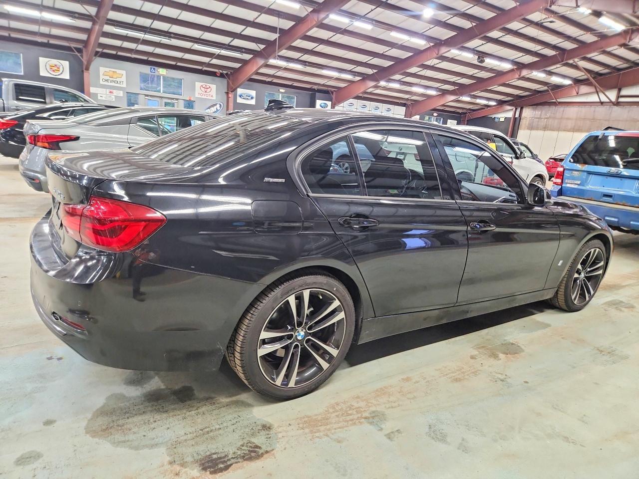 2018 BMW 330E - zdjęcie 3
