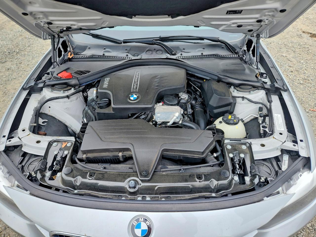 2015 BMW 320 I - zdjęcie 11