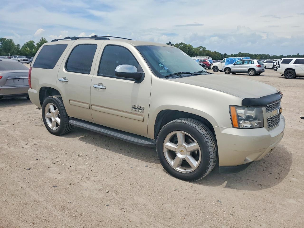 2013 Chevrolet Tahoe C1500 Lt - zdjęcie 4