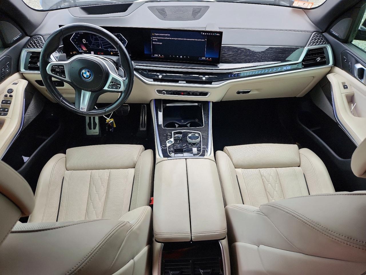 2024 BMW X5 xDrive50E - zdjęcie 8