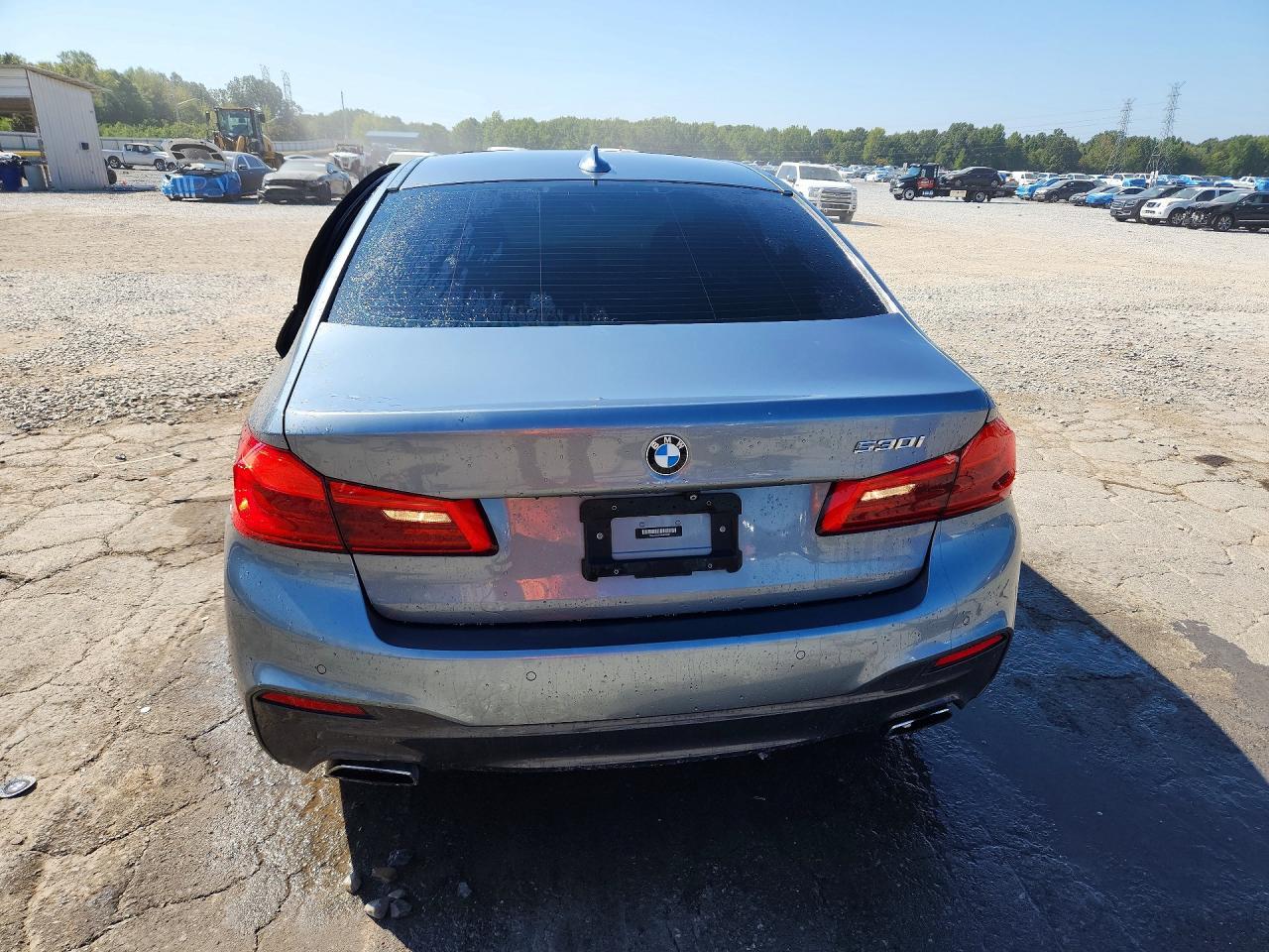 2017 BMW 530 I - zdjęcie 6