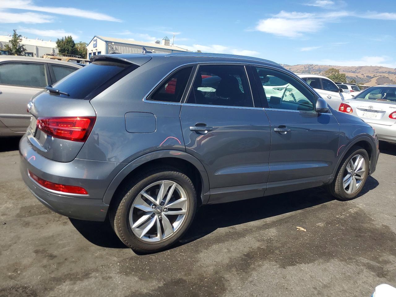 2016 Audi Q3 Premium Plus - zdjęcie 3