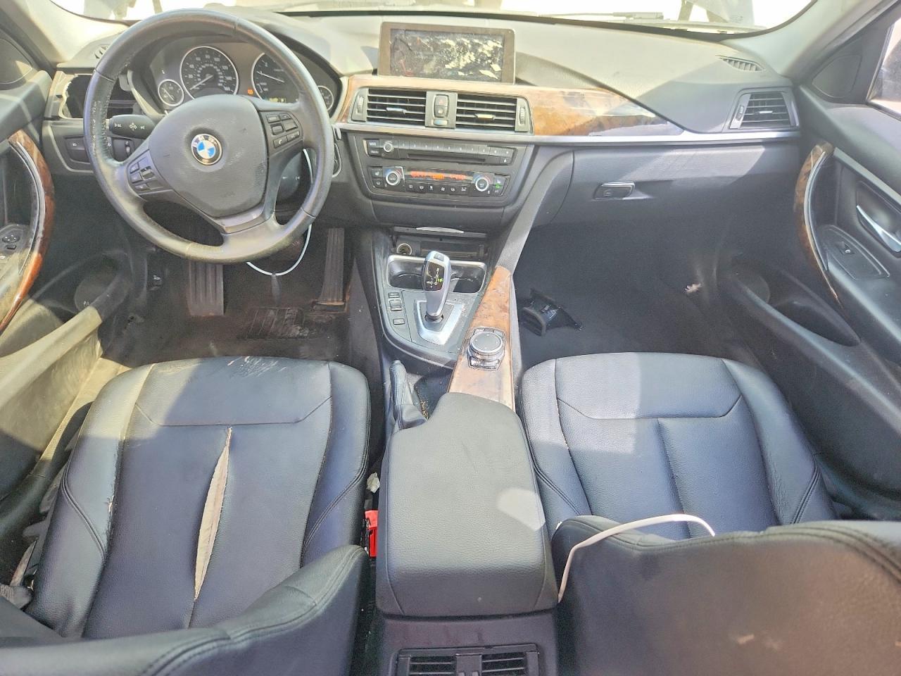 2015 BMW 320 I - zdjęcie 8