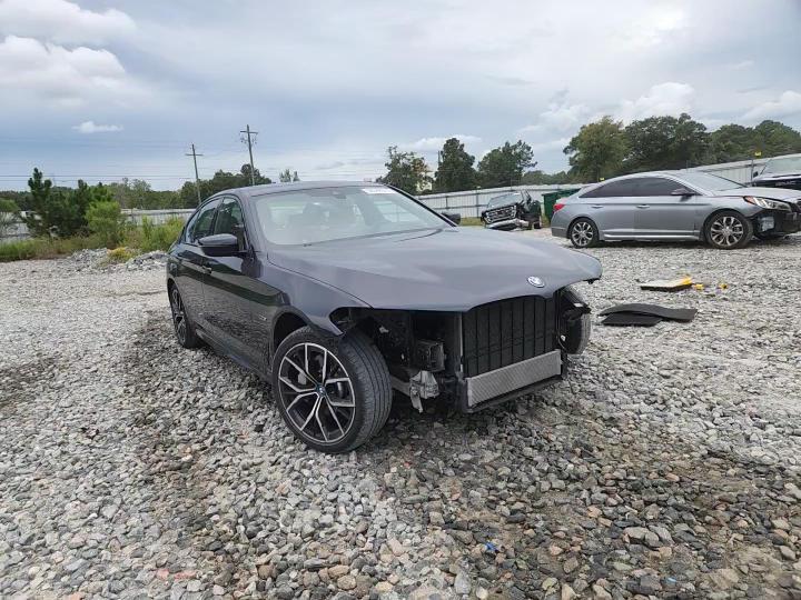 2022 BMW 530E - zdjęcie 13