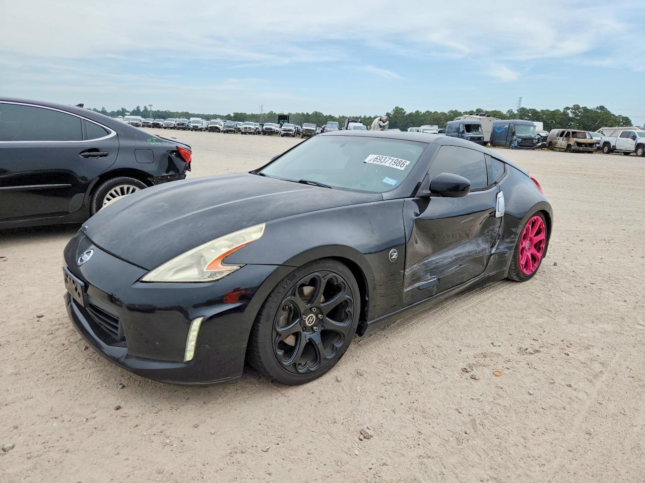 2016 Nissan 370Z Touring - zdjęcie główne