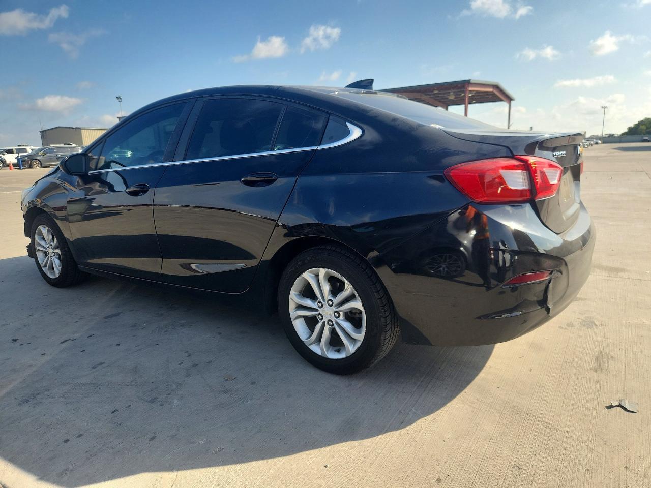 2019 Chevrolet Cruze Lt - zdjęcie 2