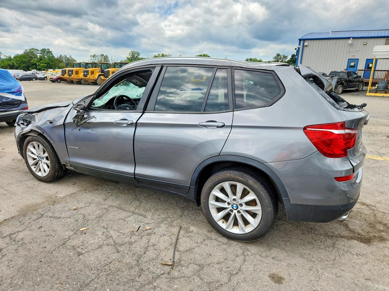 2016 BMW X3 xDrive28I - zdjęcie 2