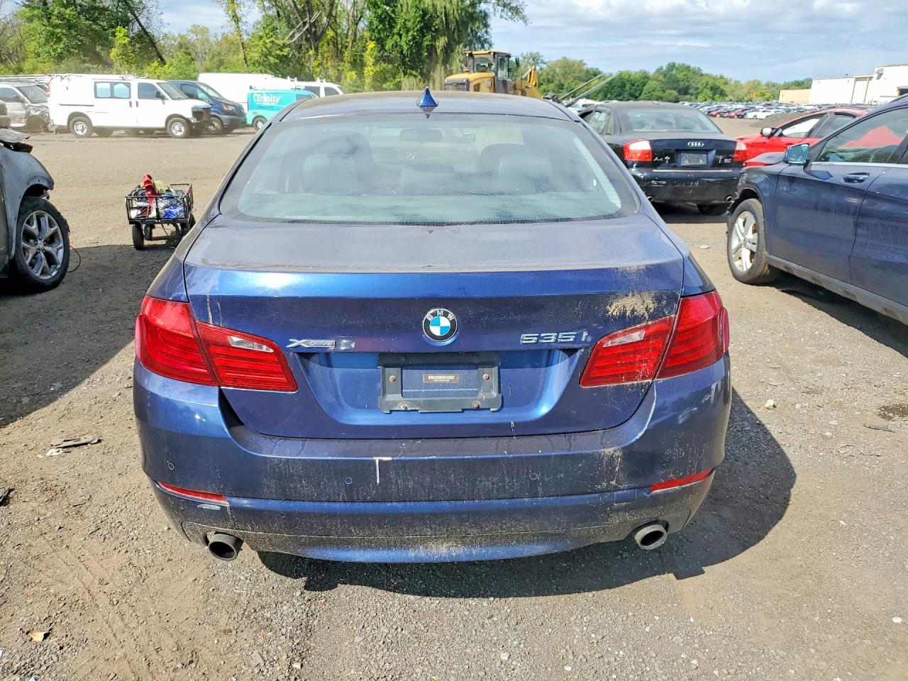 2013 BMW Seria 5 535i - zdjęcie 6