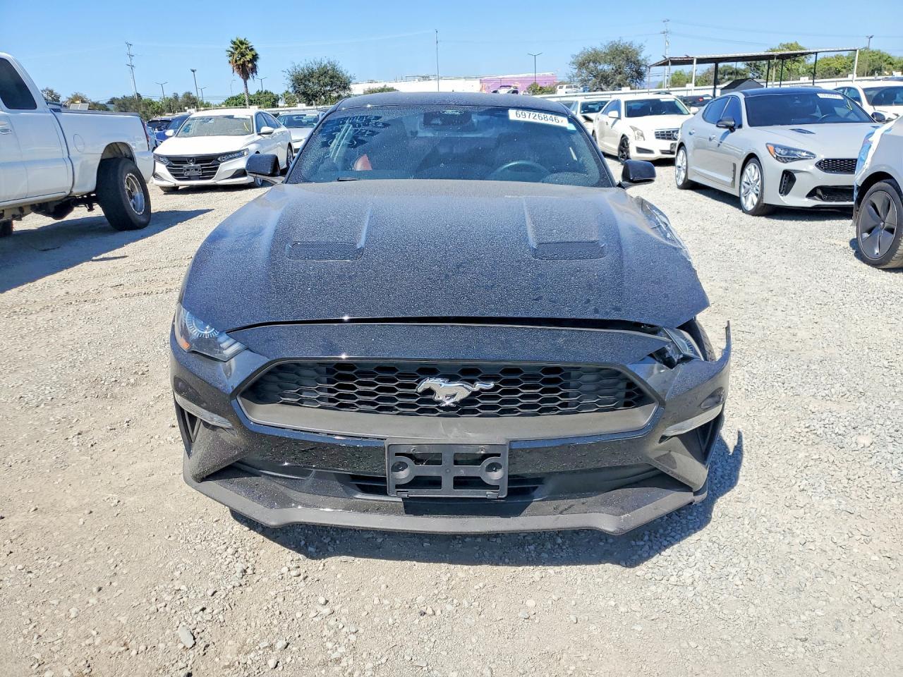 2021 Ford Mustang - zdjęcie 5