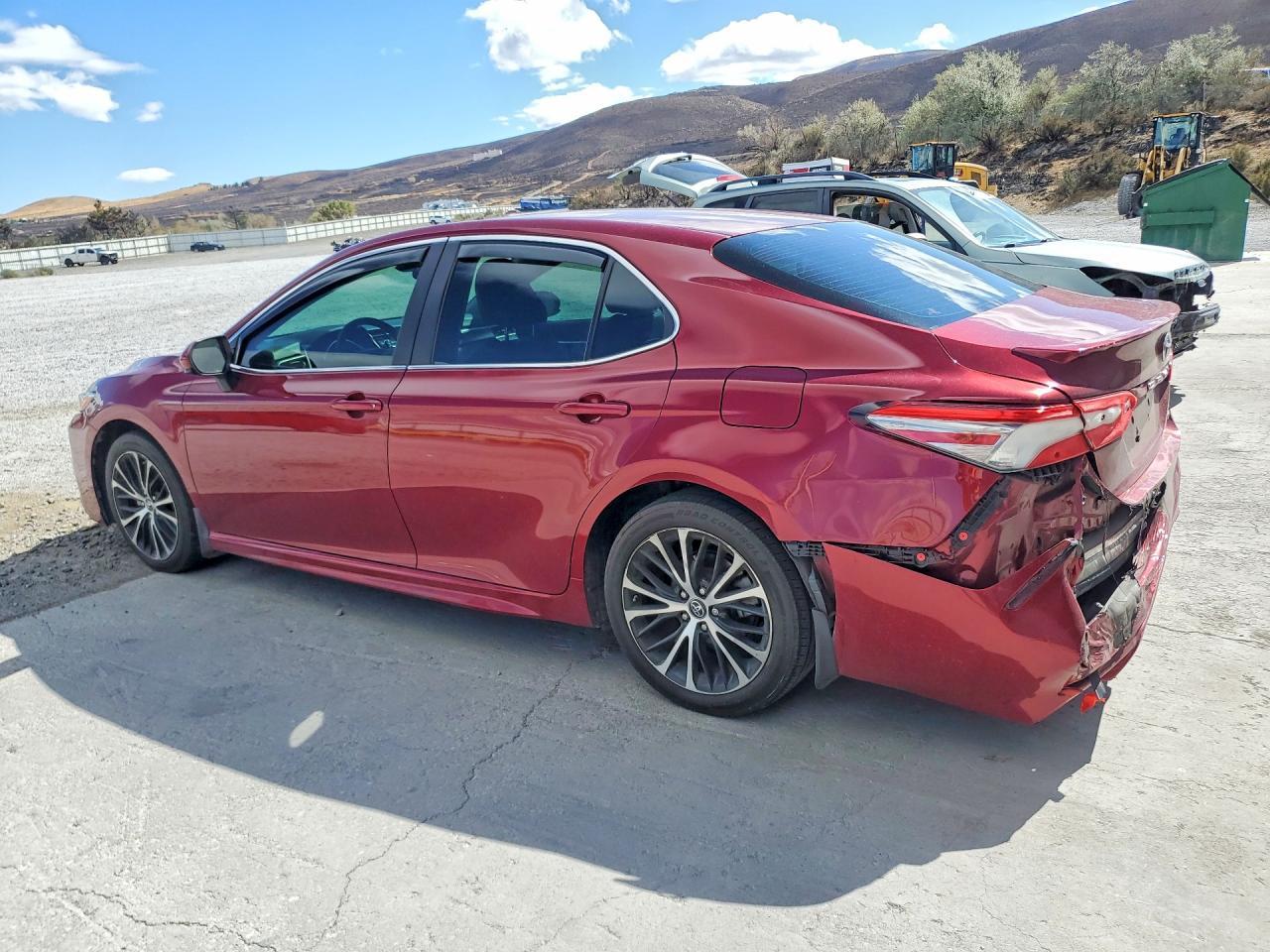 2018 Toyota Camry Se - zdjęcie 2
