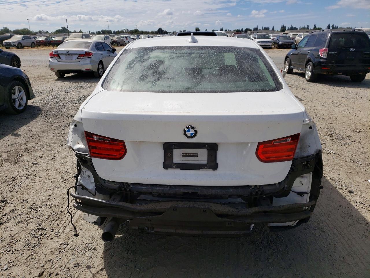2015 BMW 320 I - zdjęcie 6