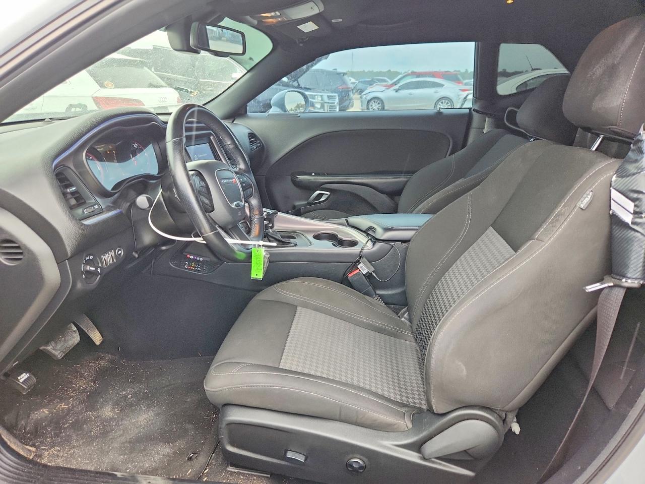 2020 Dodge Challenger Sxt - zdjęcie 7