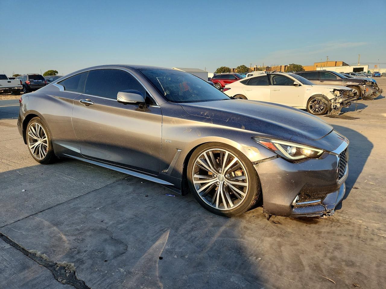 2018 Infiniti Q60 3.0T Luxe - zdjęcie 4
