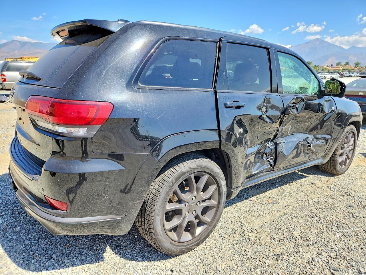 2021 Jeep Grand Cherokee Overland - zdjęcie 3