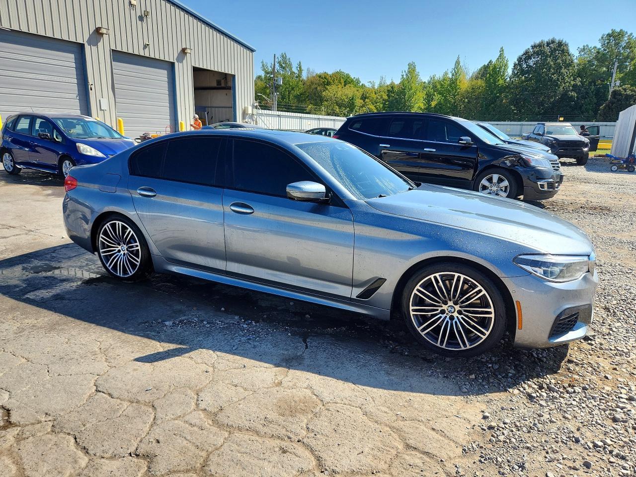 2017 BMW 530 I - zdjęcie 4