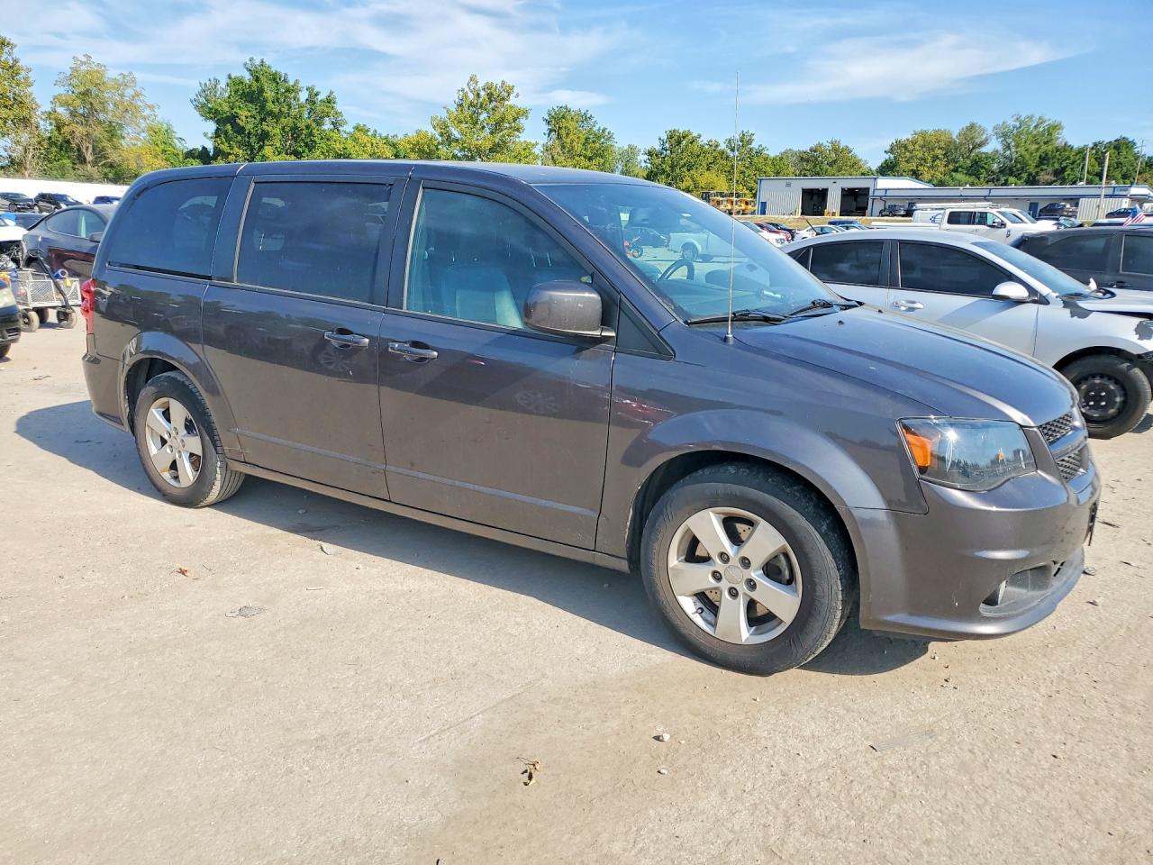 2019 Dodge Grand Caravan Gt - zdjęcie 4