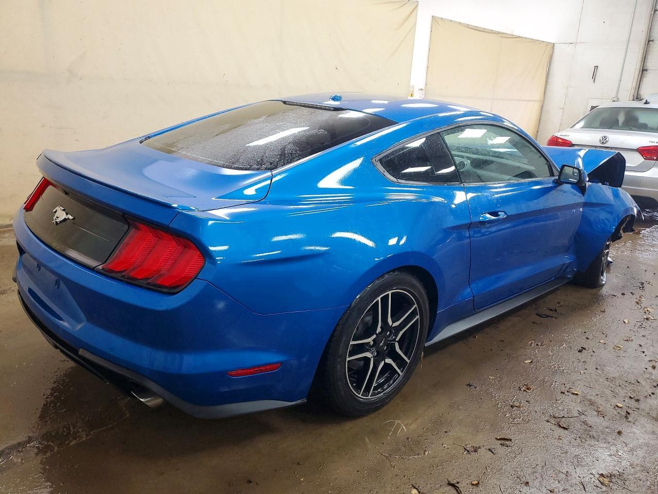 2019 Ford Mustang - zdjęcie 3