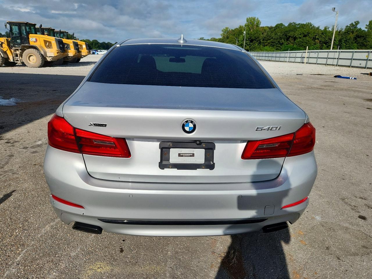 2017 BMW Seria 5 540i - zdjęcie 6