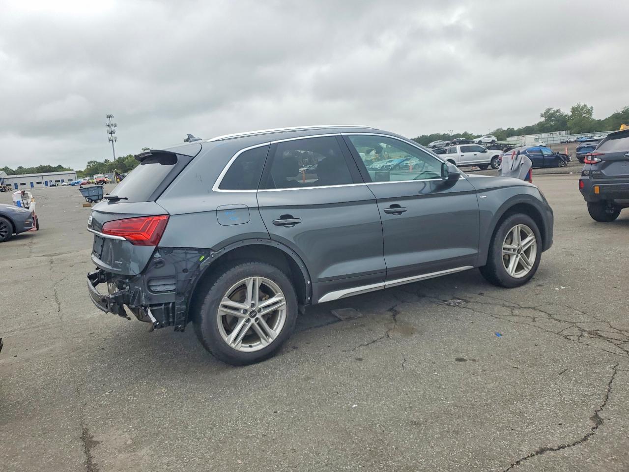 2024 Audi Q5 E Premium Plus 55 - zdjęcie 3