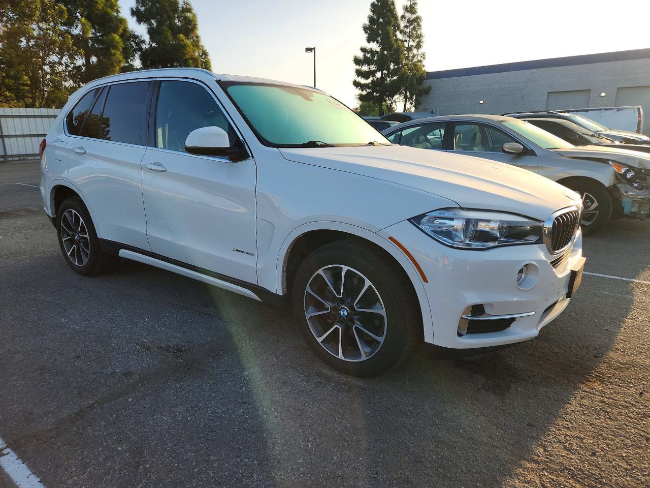 2017 BMW X5 xDrive35I - zdjęcie 4