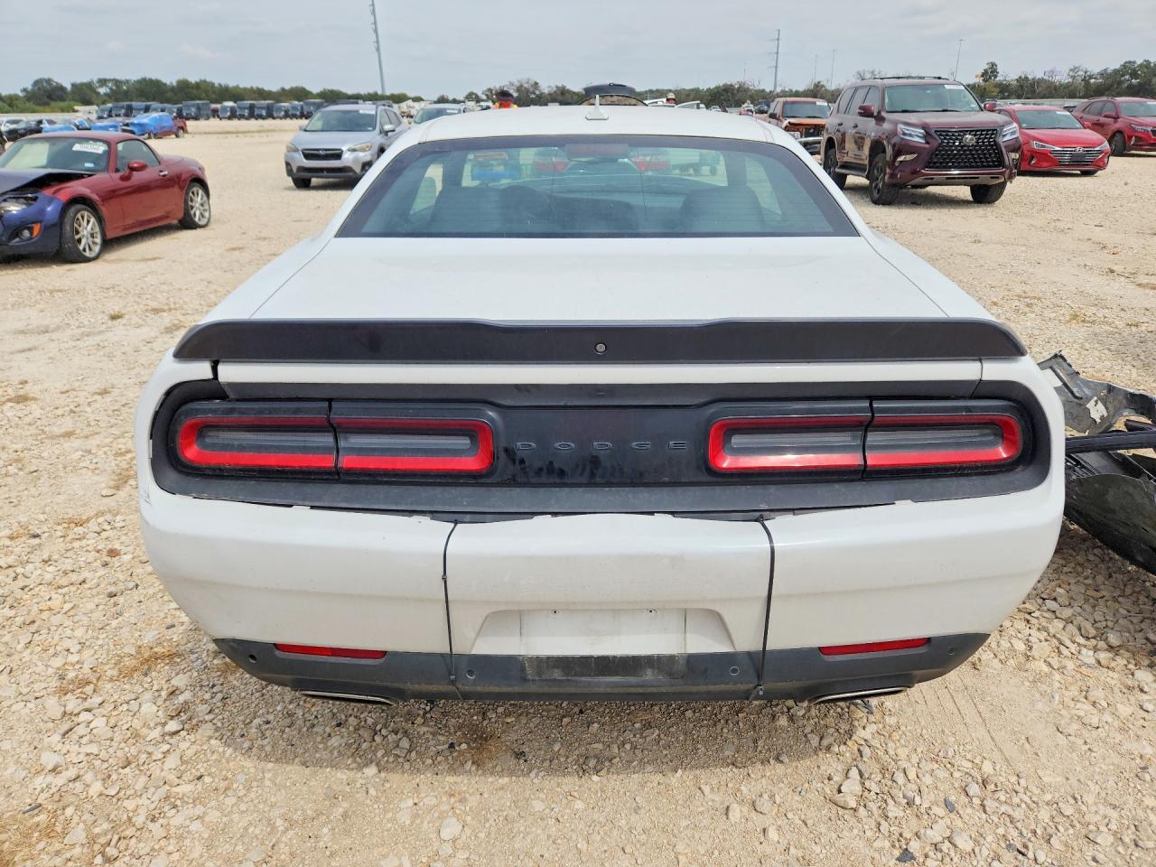2023 Dodge Challenger Sxt - zdjęcie 6